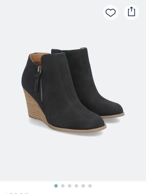 Report Footwear Guine Wedge Boot Black Size 8.5 Gently Worn